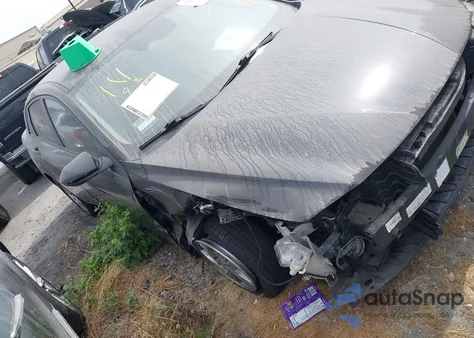 2021 Hyundai Elantra Se z USA, uszkodzony, nr VIN KMHLL4AG1MU101405